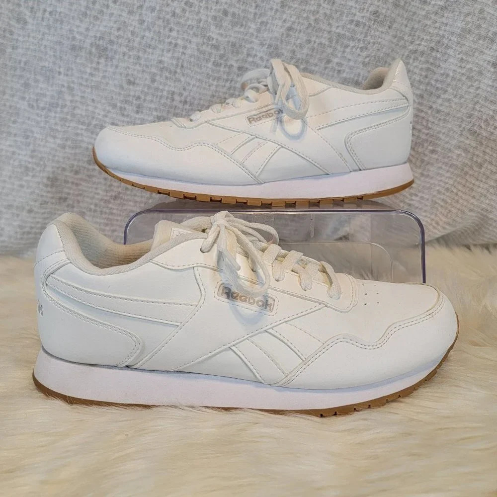 Womens White Reebok Classic Run‎ Sneakers Logo Cushioned Normcore Basic Size 10